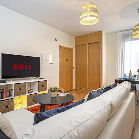 -malagasunapts- Privateterrace Freeparking Pool *