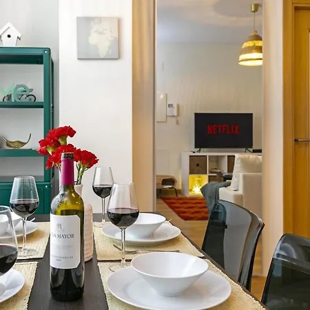 -malagasunapts- Privateterrace Freeparking Pool