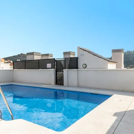 -malagasunapts- Privateterrace Freeparking Pool Apartment *